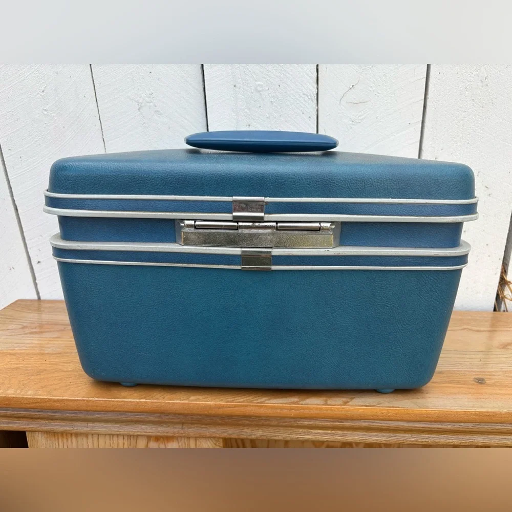 Samsonite - Blue Train Case - Picture 4 of 11